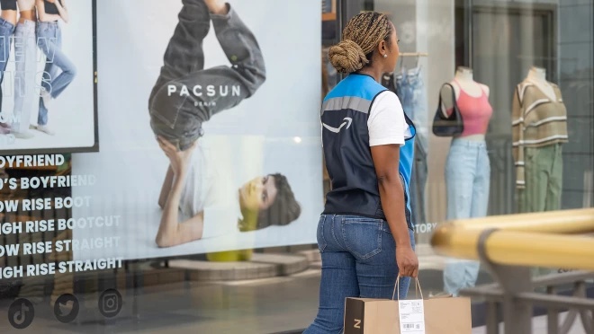 亚马逊开始在特定零售店推出当日送达服务