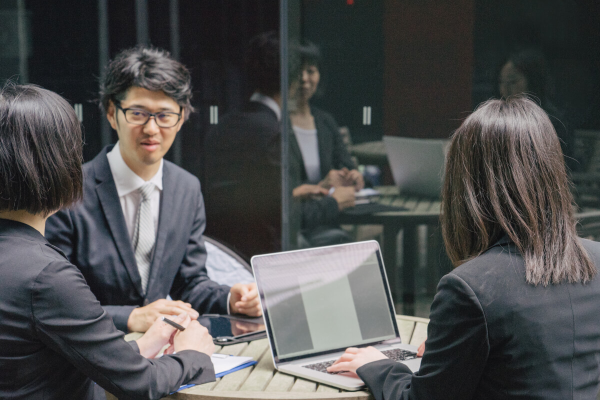 Lazada卖家上货助手多少钱，如何选品上货