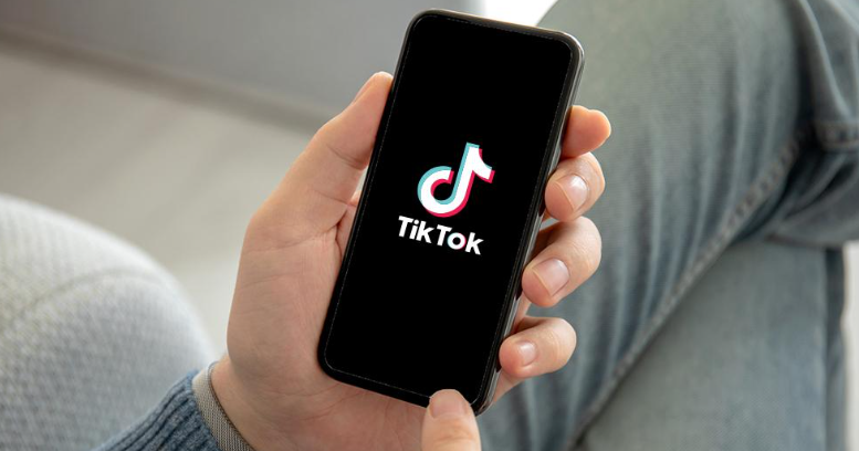 在国内怎么玩TikTok(海外TikTok下载注册详细教程)